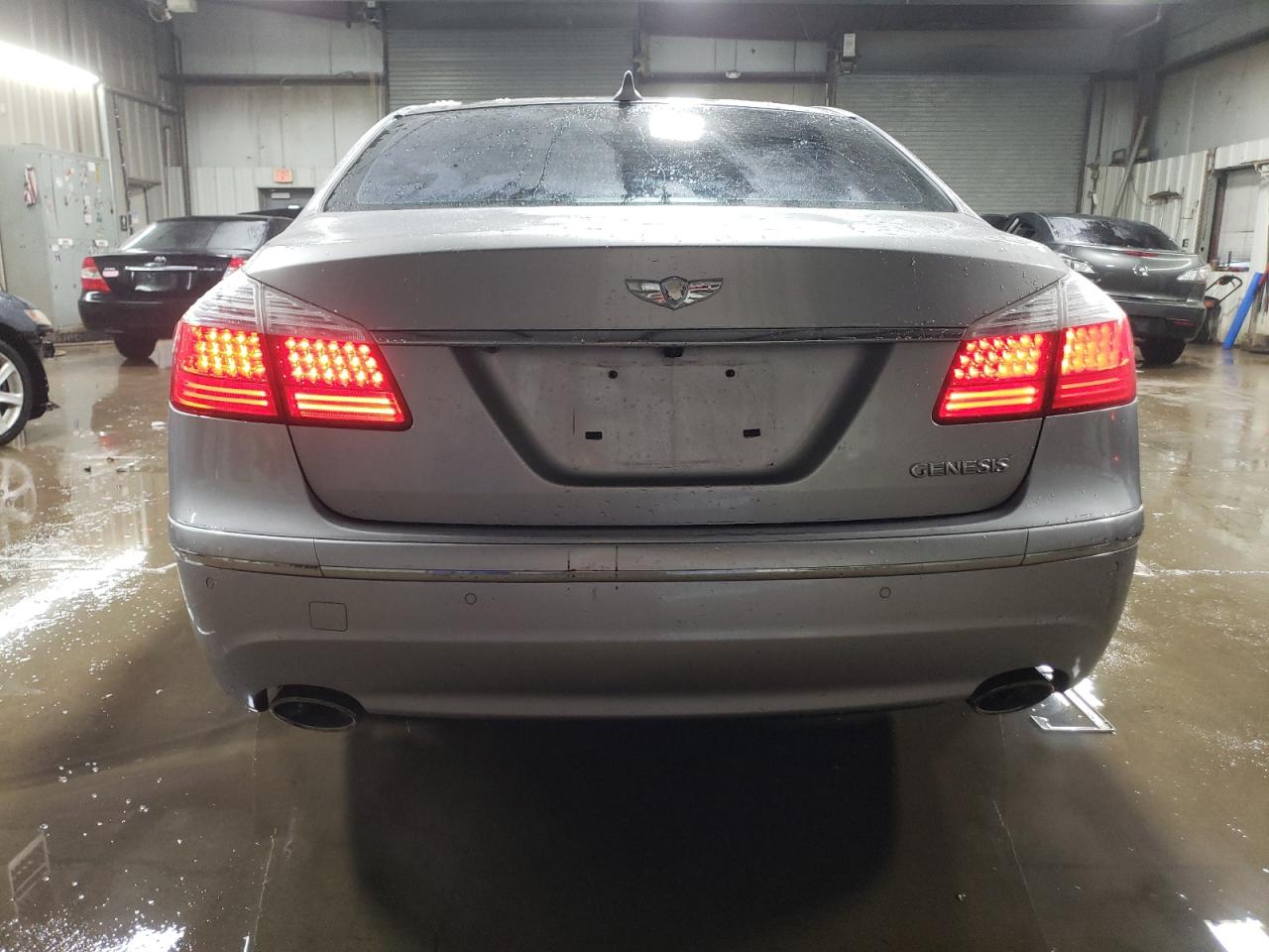 2009 Hyundai Genesis - Image 6