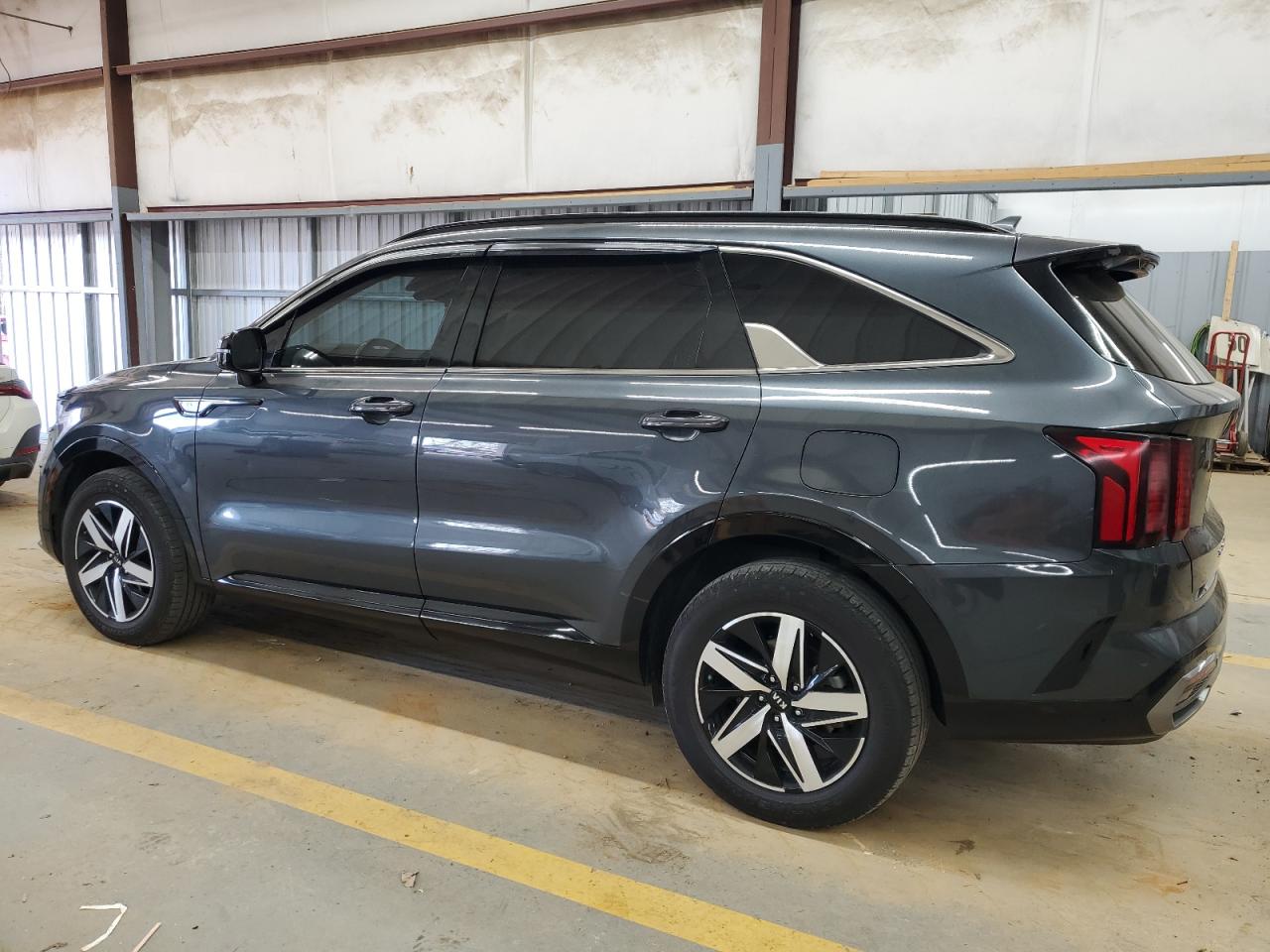 2021 Kia Sorento - Image 2