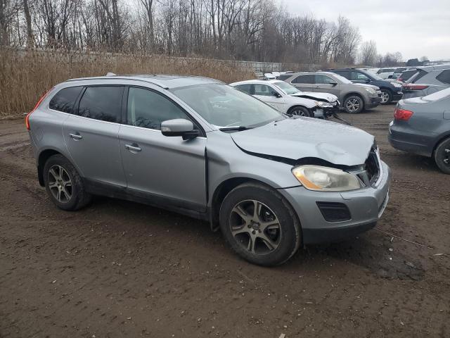 Паркетники VOLVO XC60 2012 Сріблястий