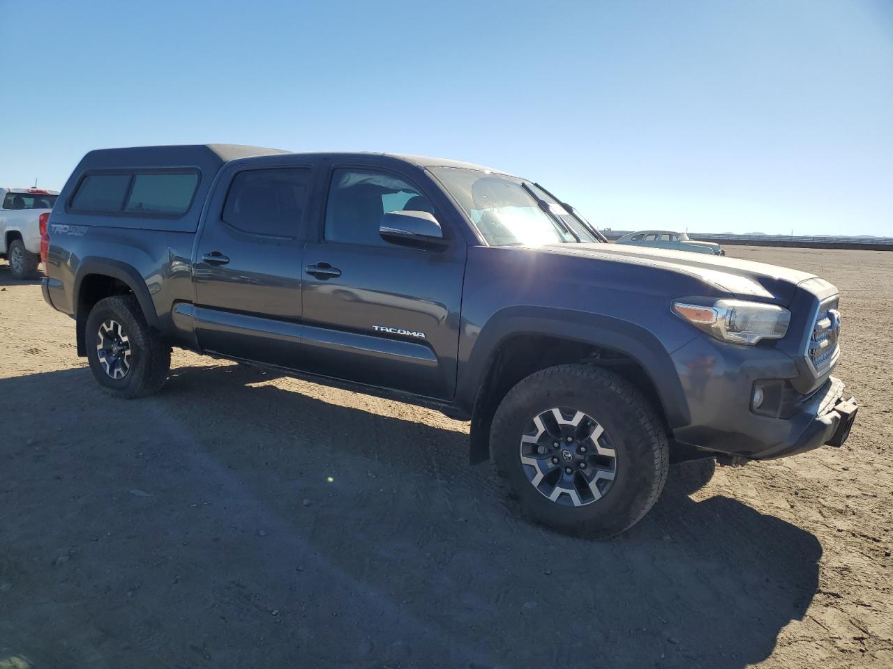 2016 Toyota Tacoma - Image 4