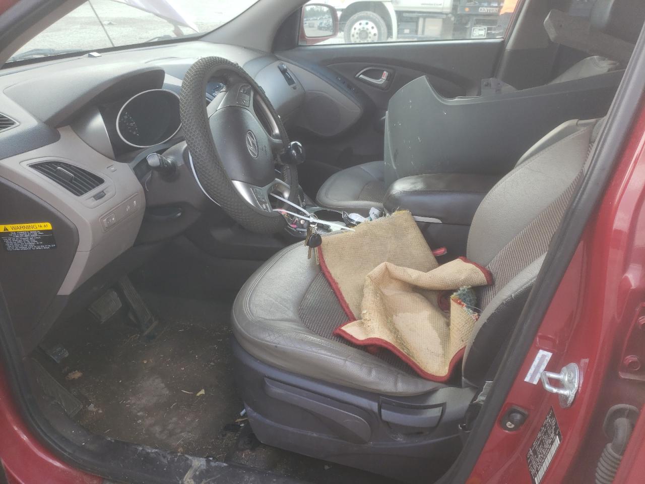 2012 Hyundai Tucson - Image 7