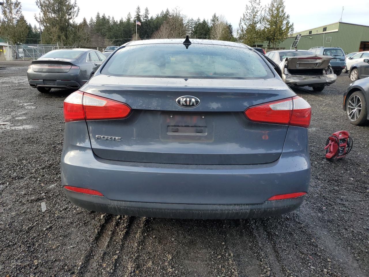 VIN KNAFX4A66E5216121 2014 KIA FORTE no.6