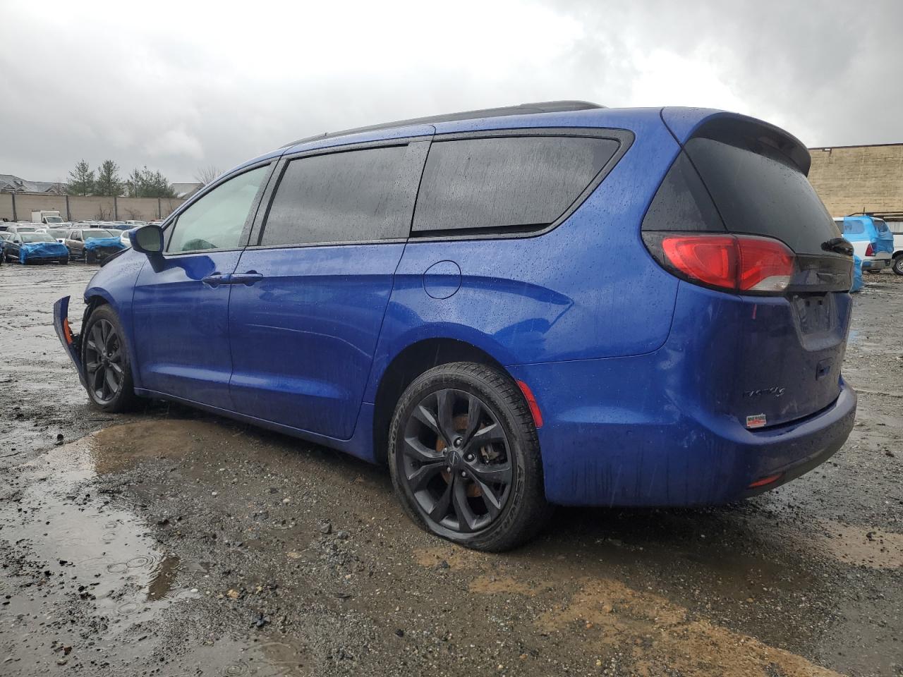 2020 Chrysler Pacifica - Image 2