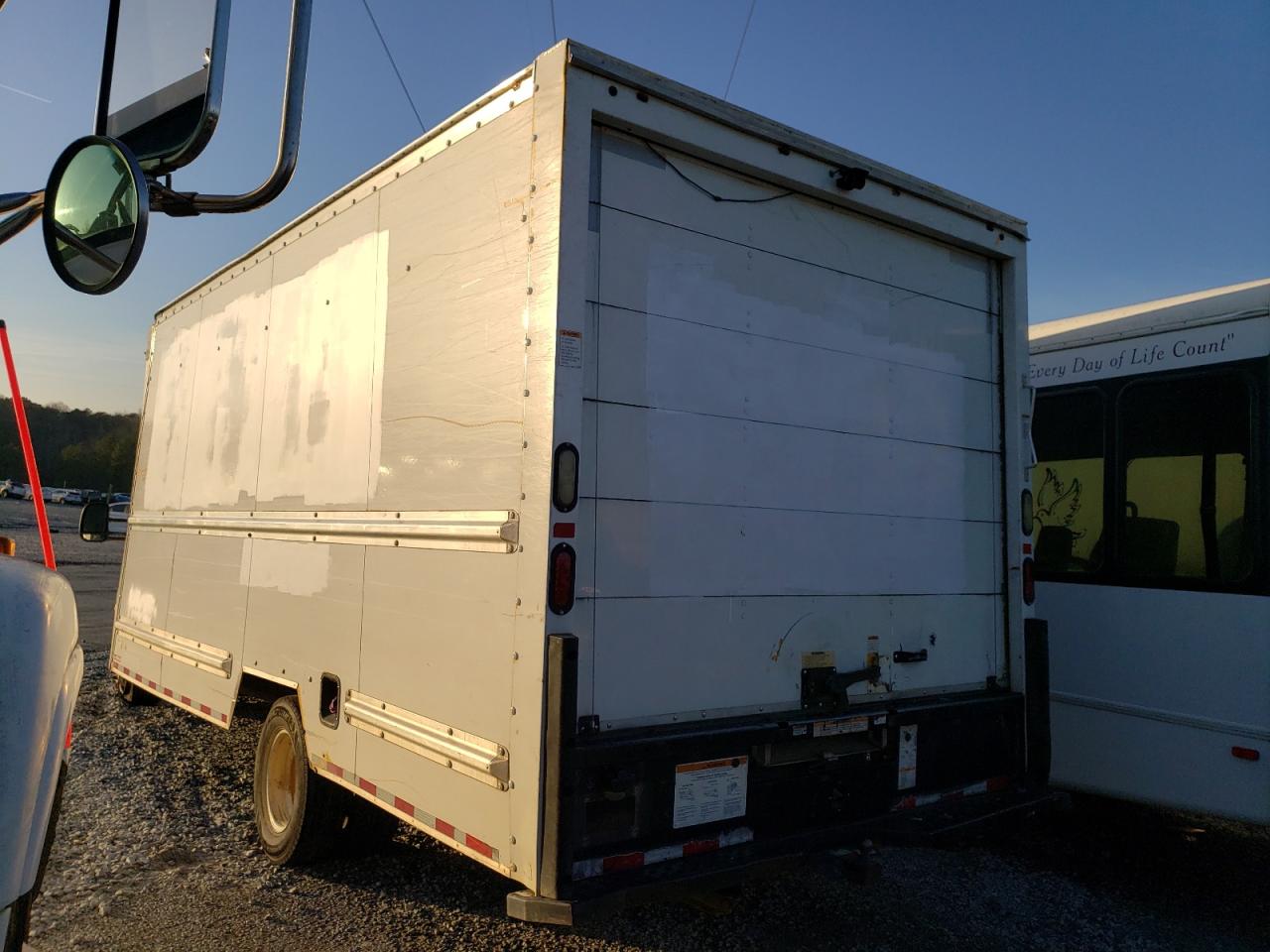 2016 Ford Econoline - Image 2