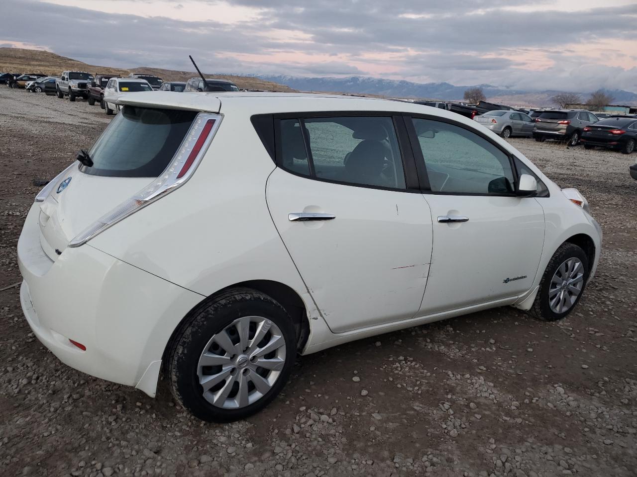 VIN 1N4AZ0CP9GC305627 2016 NISSAN LEAF no.3