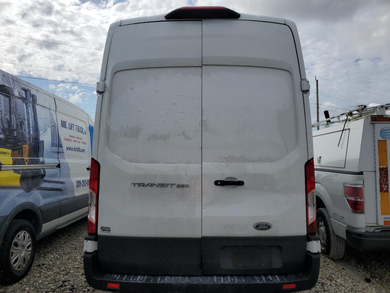 2023 Ford Transit - Image 6