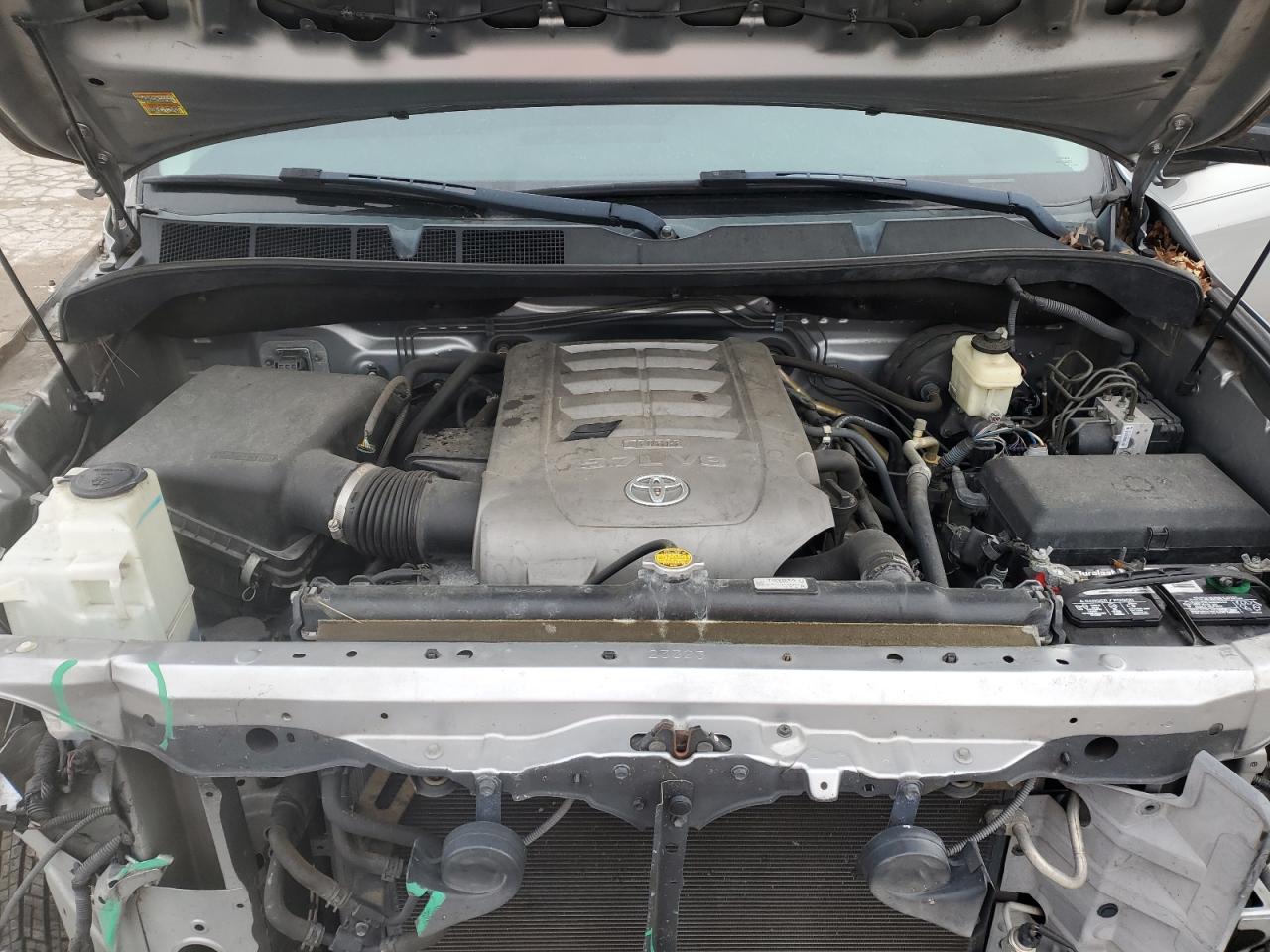 2010 Toyota Tundra - Image 11