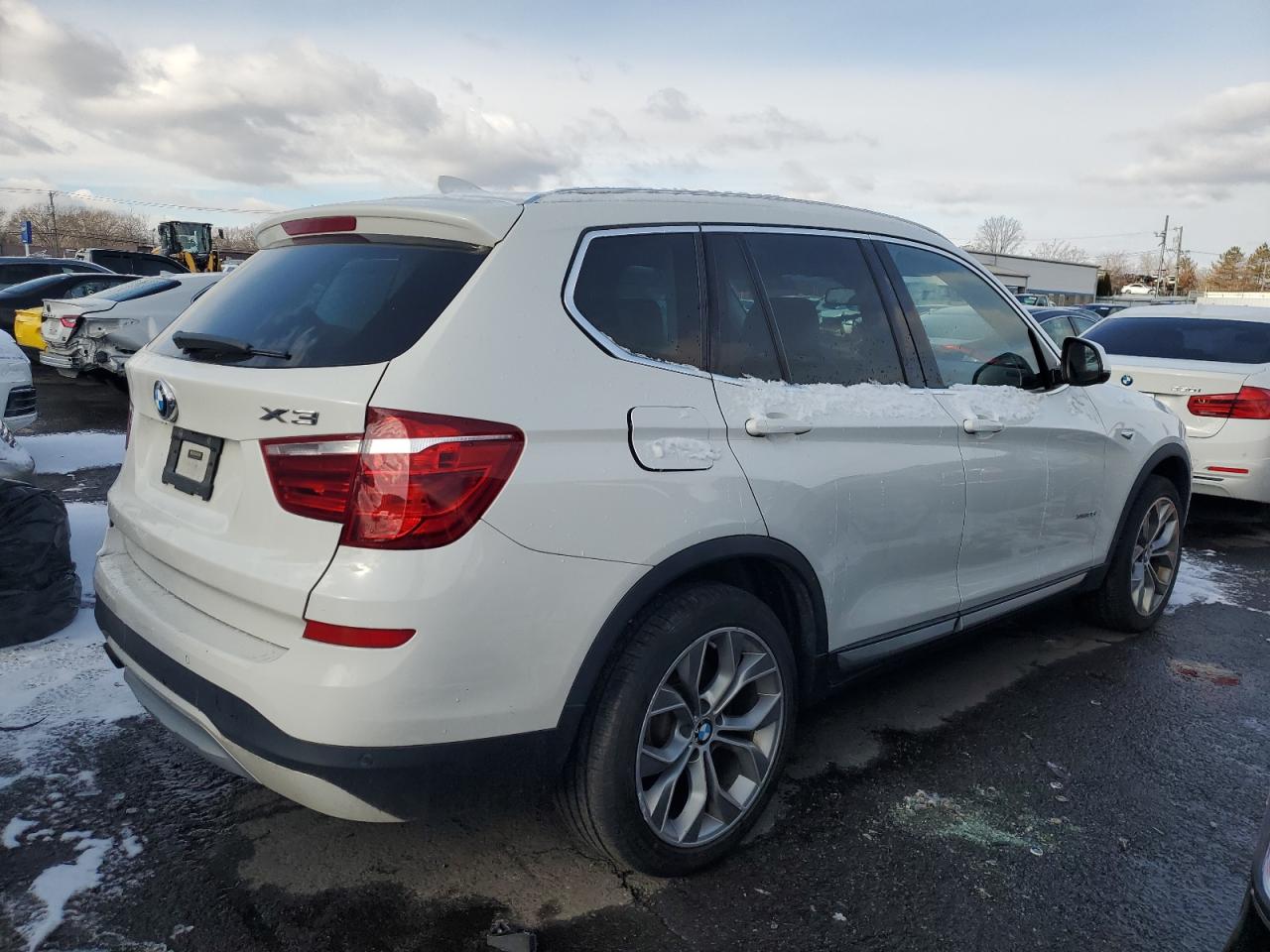 VIN 5UXWX7C53H0U42108 2017 BMW X3 no.3