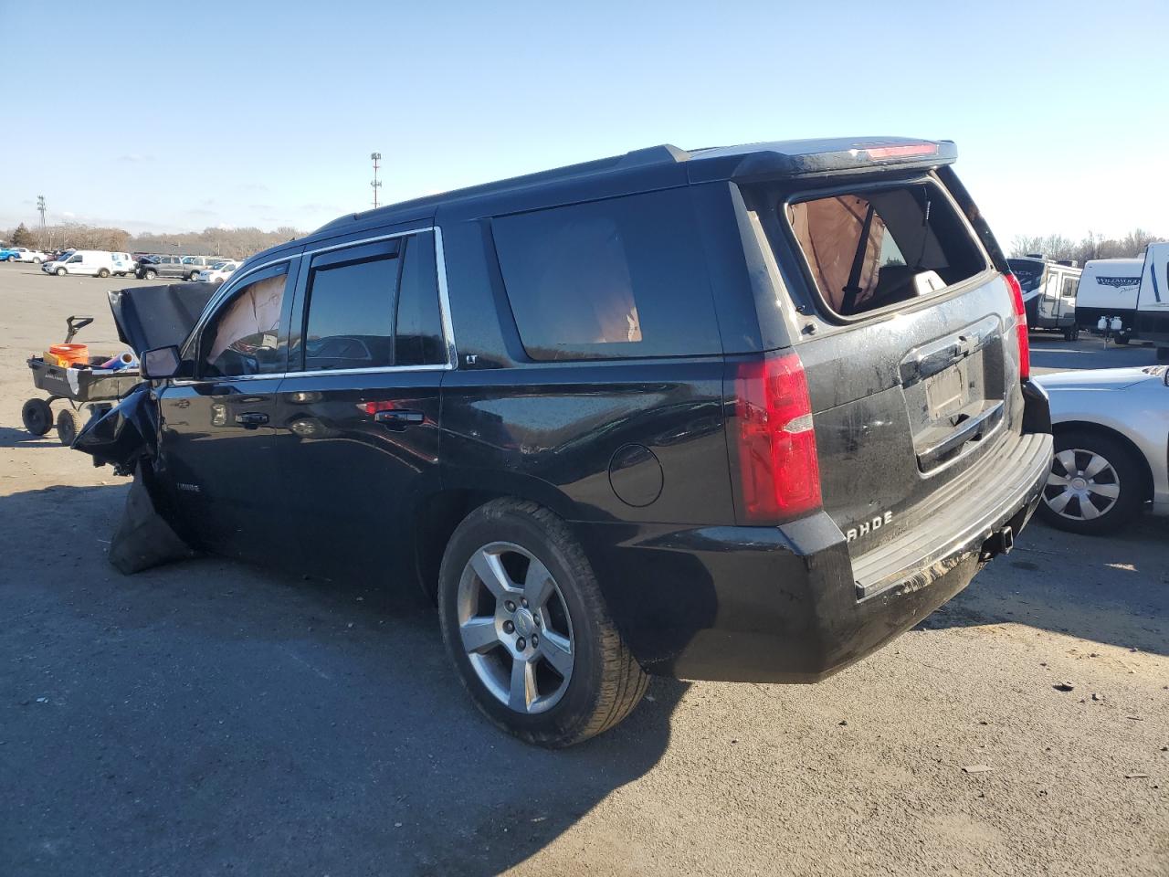 VIN 1GNSKBKC3FR134907 2015 CHEVROLET TAHOE no.2