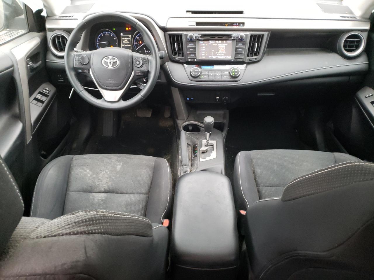 VIN 2T3RFREV2HW627398 2017 TOYOTA RAV4 no.8