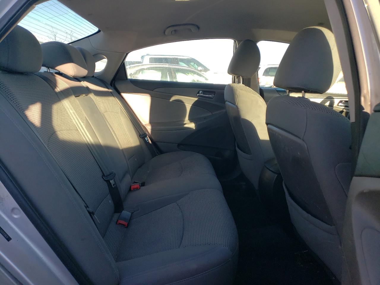 2012 Hyundai Sonata - Image 10