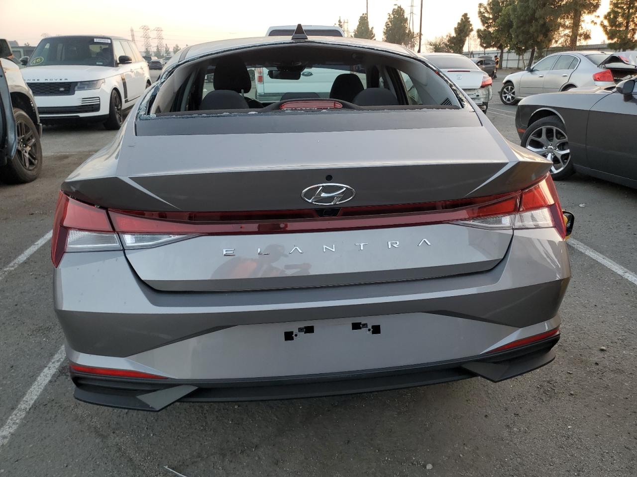 2023 Hyundai Elantra - Image 6