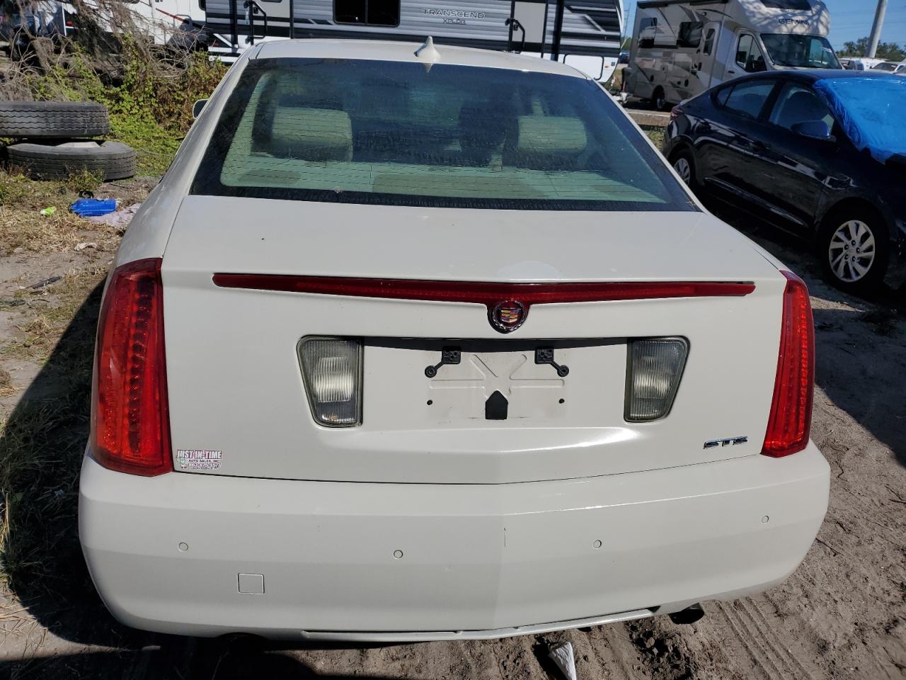 2011 Cadillac Sts Luxury VIN: 1G6DW6EDXB0120683 Lot: 83196514