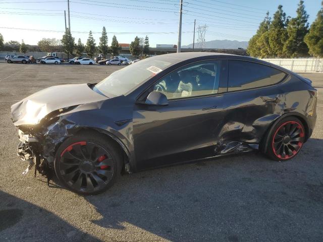  TESLA MODEL Y 2024 Серый