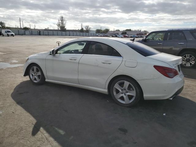 Sedans MERCEDES-BENZ CLA-CLASS 2015 Biały