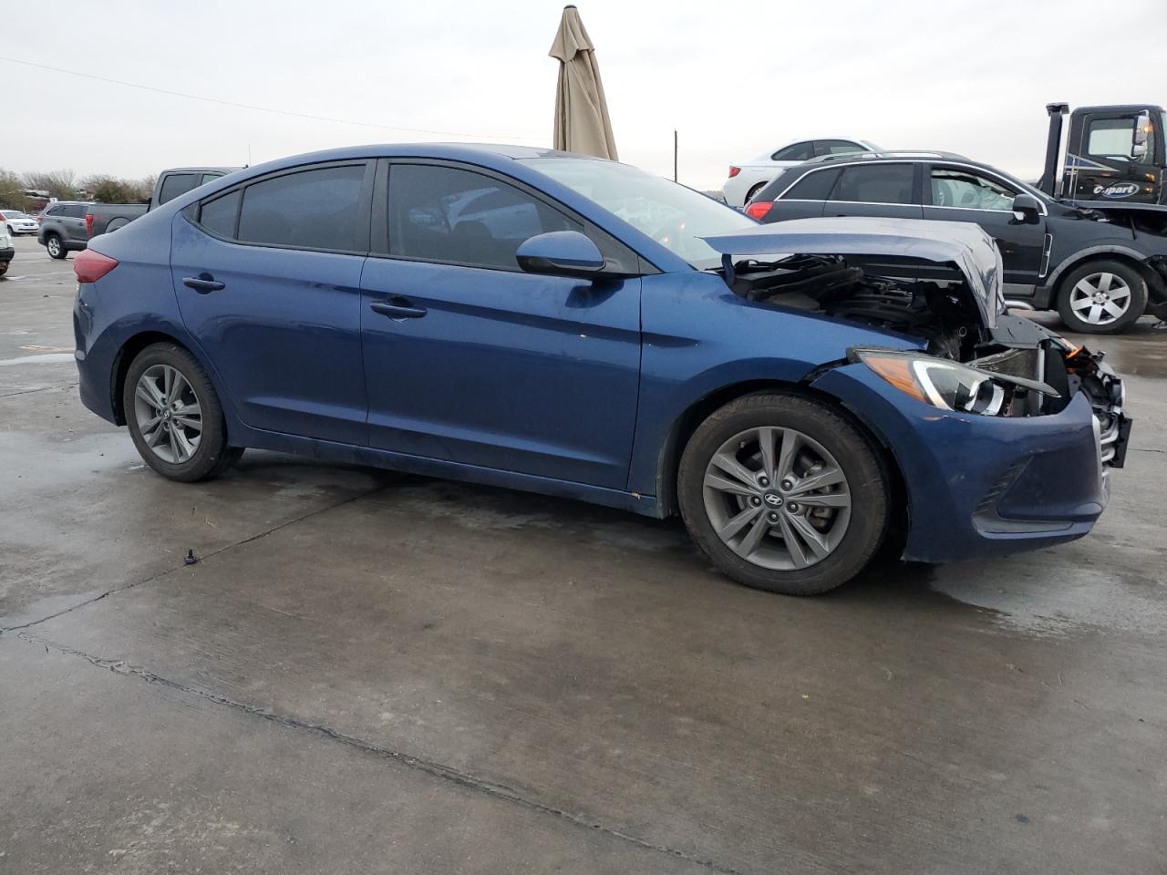 2017 Hyundai Elantra - Image 4