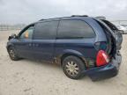 2004 Chrysler Town & Country Lx продається в Appleton, WI - All Over