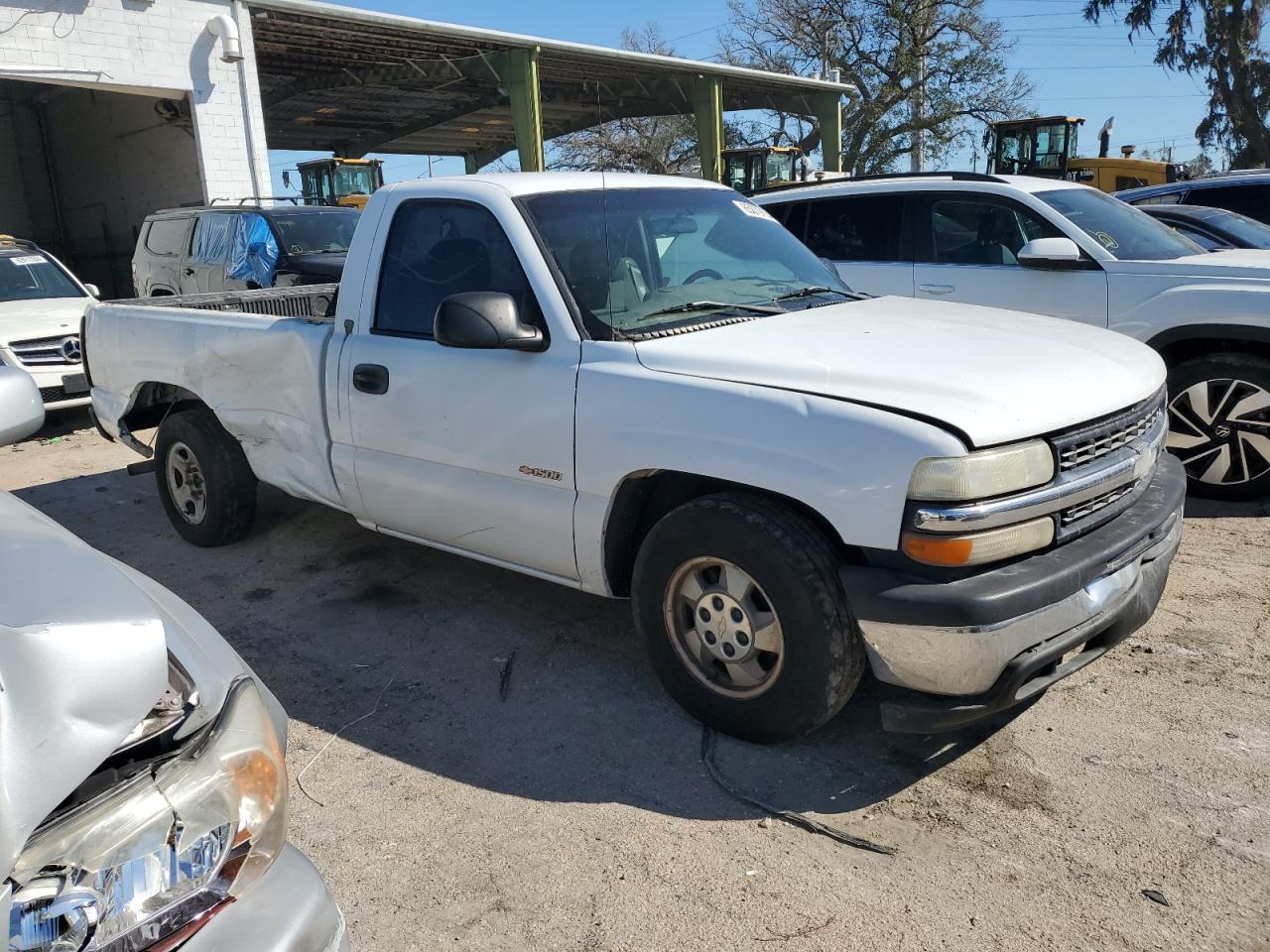 2000 Chevrolet Silverado - Image 4