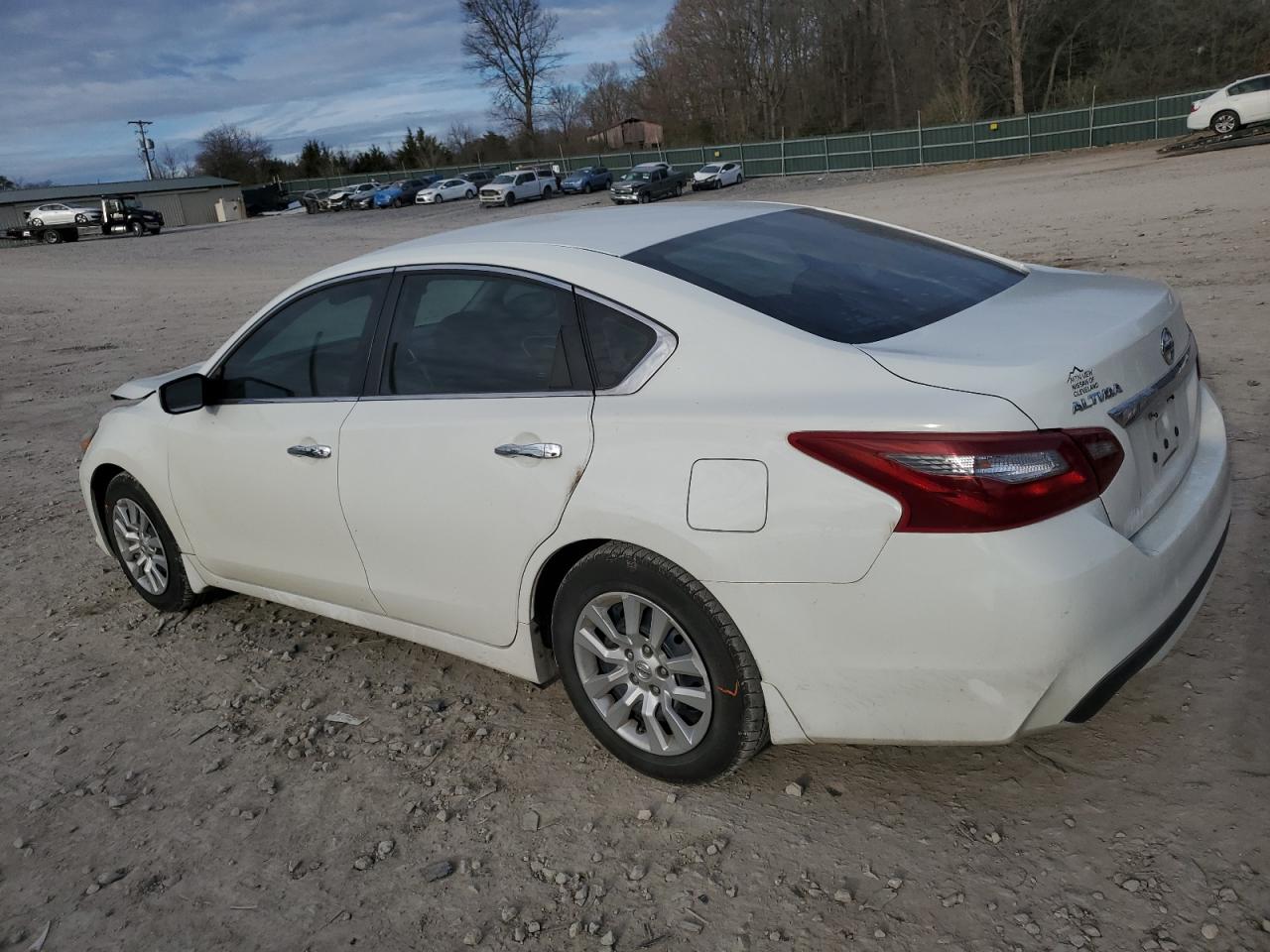 1N4AL3AP7JC269739 2018 NISSAN ALTIMA - Image 2