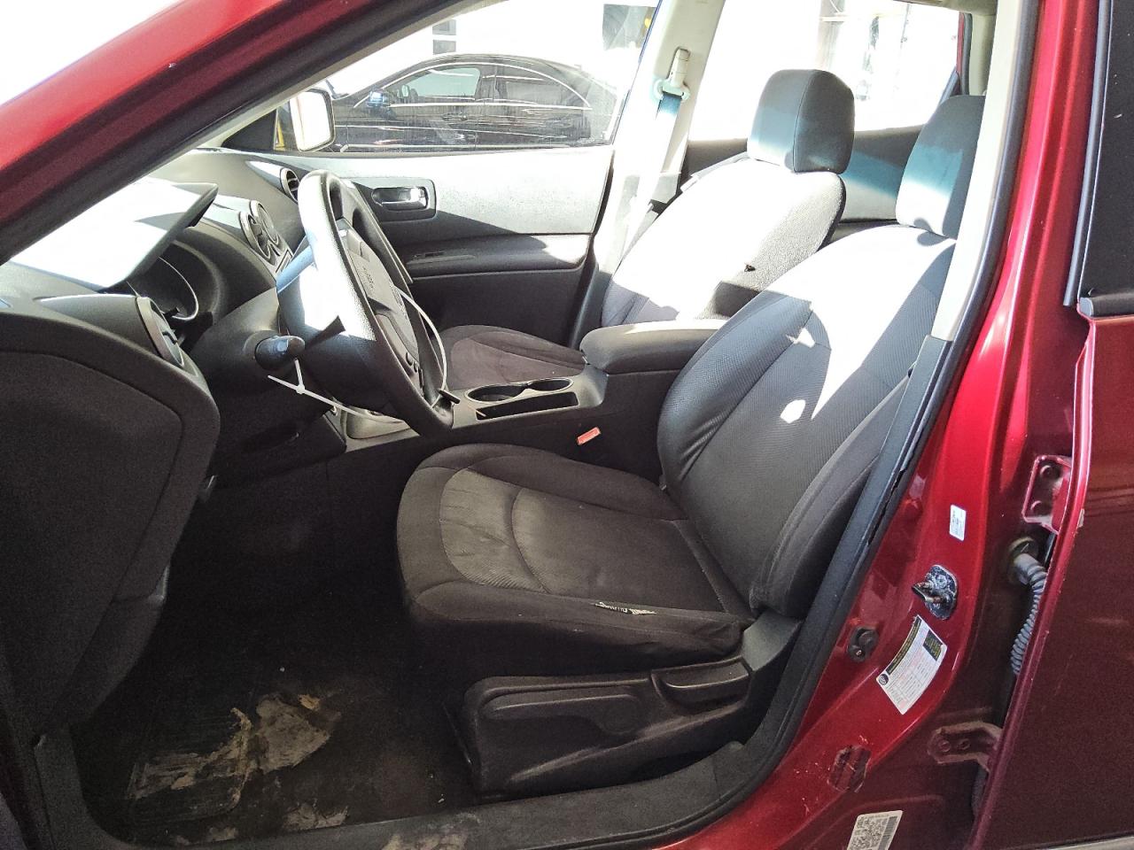 2011 Nissan Rogue - Image 7
