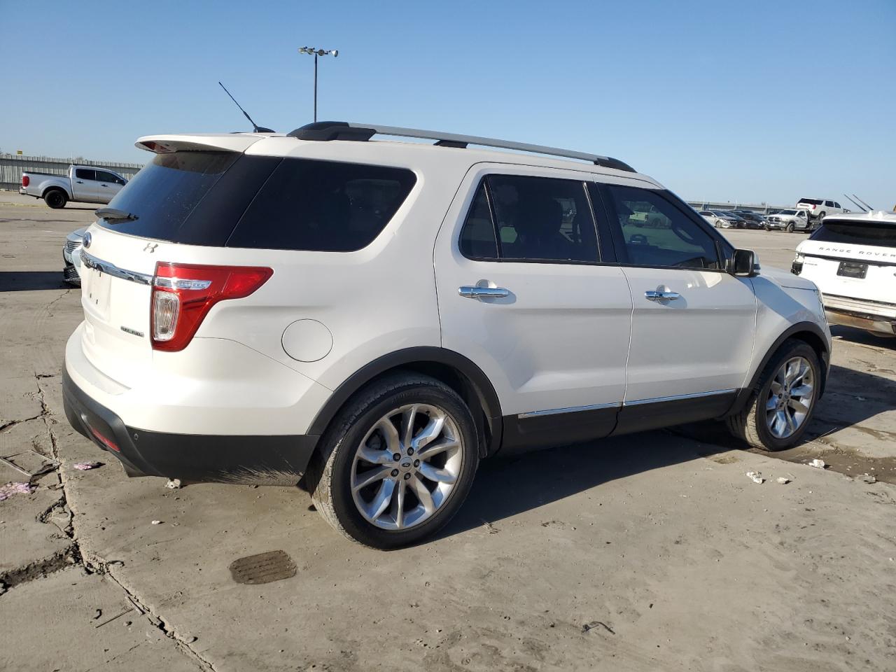 VIN 1FM5K7F83EGC56956 2014 FORD EXPLORER no.3