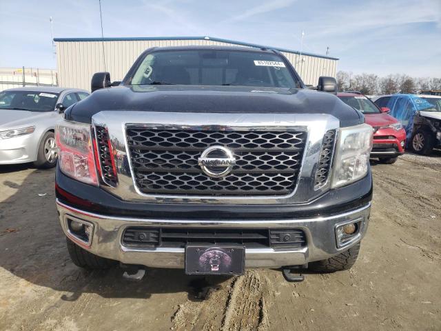  NISSAN TITAN 2017 Черный