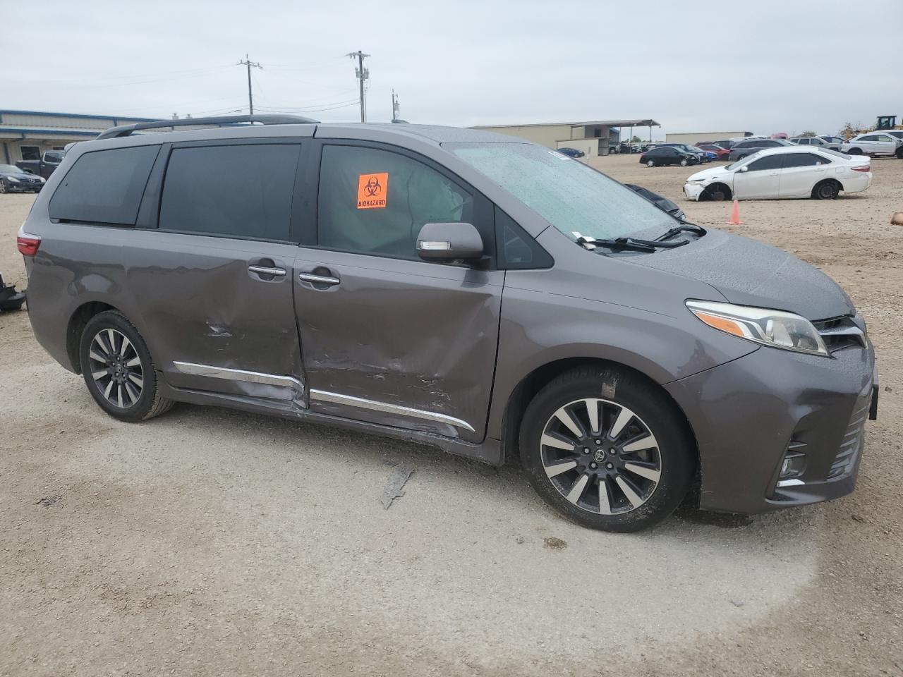 2019 Toyota Sienna - Image 4