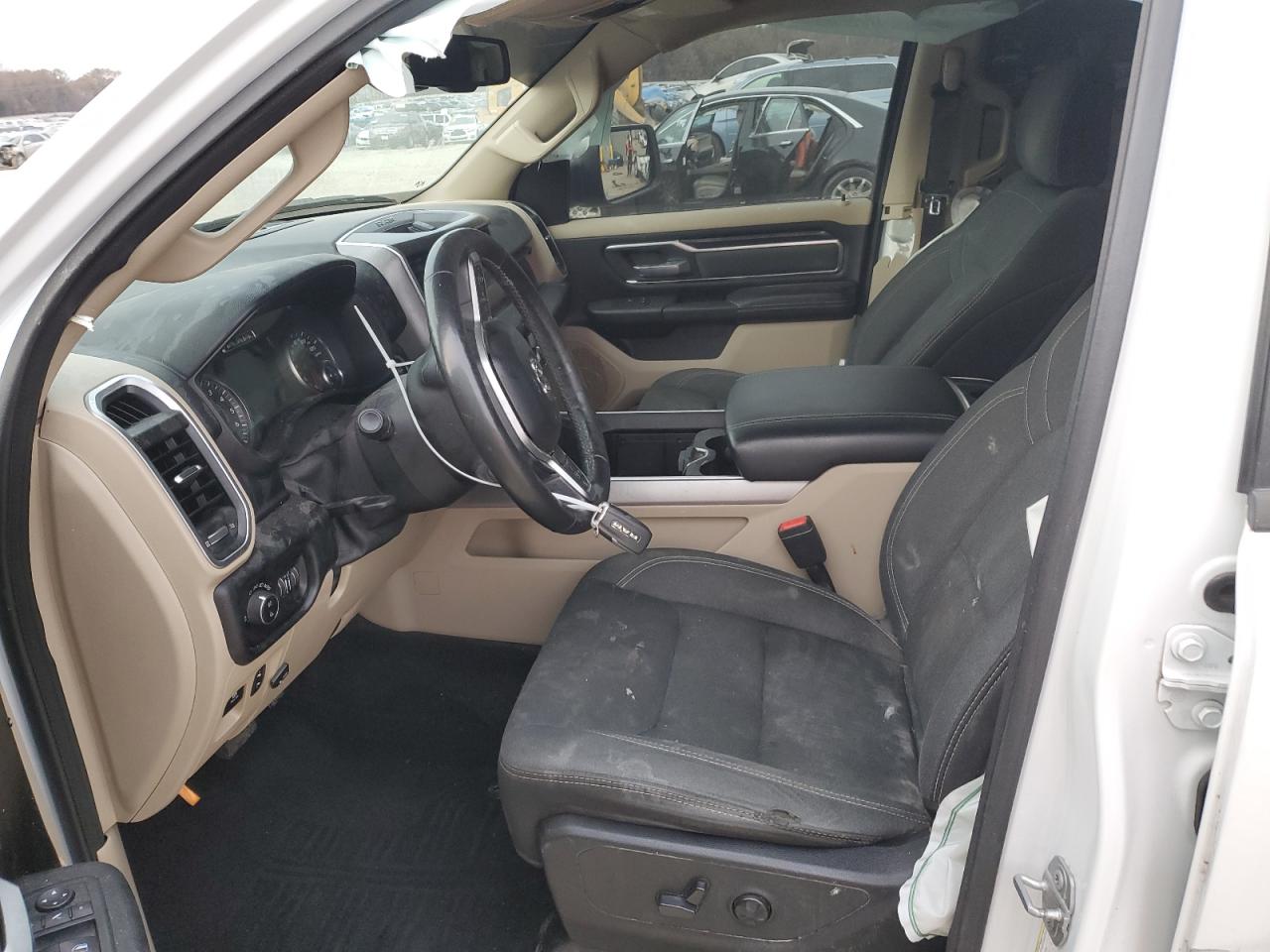 2019 RAM 1500 - Image 7