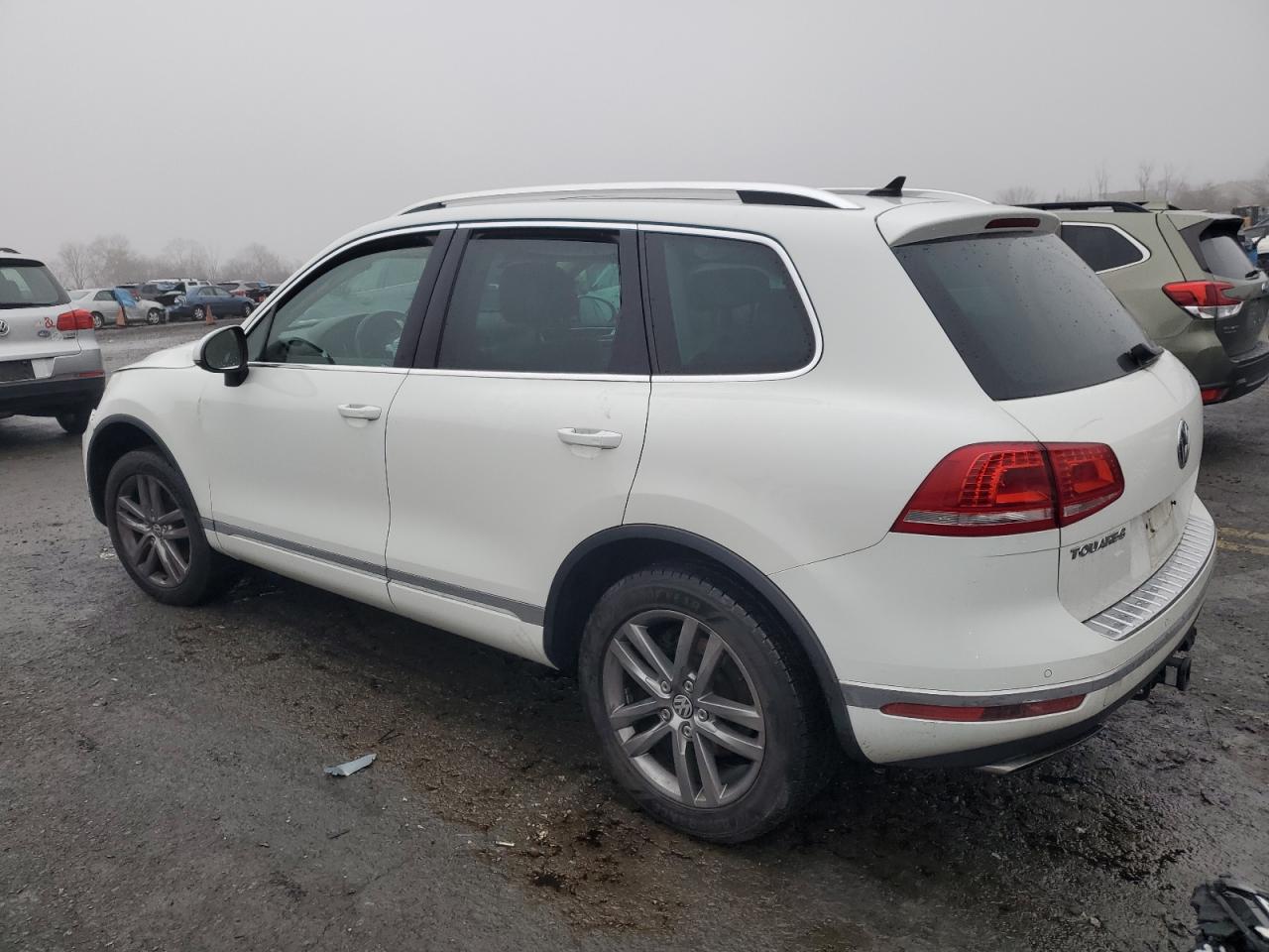 VIN WVGEP9BPXGD003602 2016 VOLKSWAGEN TOUAREG TD no.2