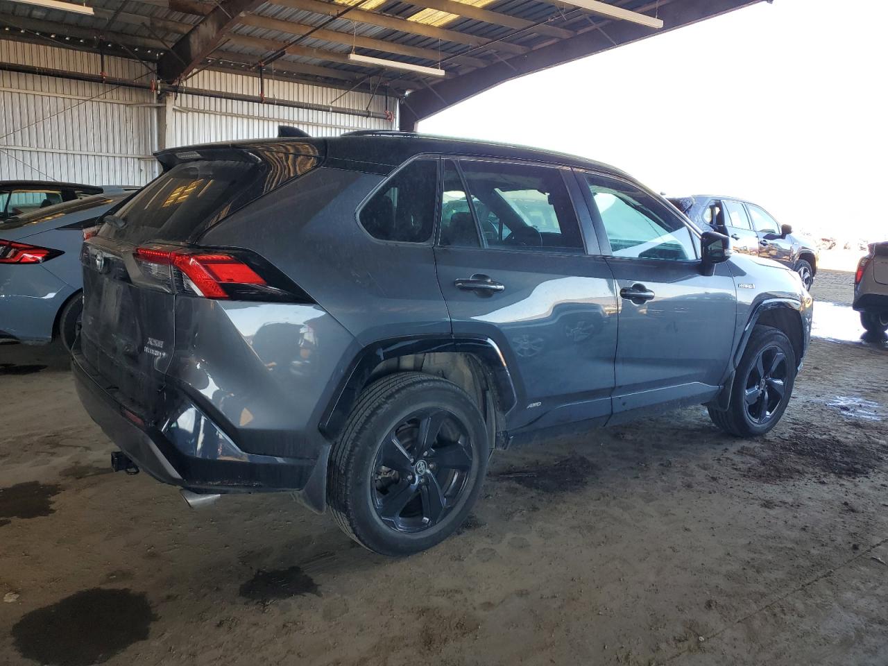2021 Toyota RAV 4 - Image 3