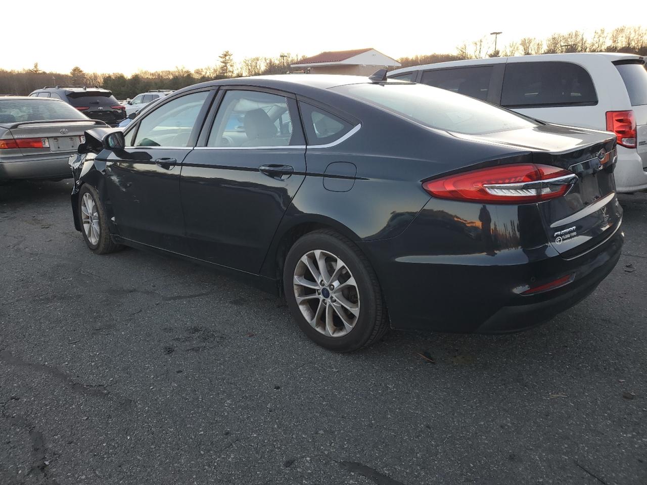 2020 Ford Fusion - Image 2