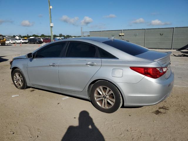  HYUNDAI SONATA 2013 Серебристый