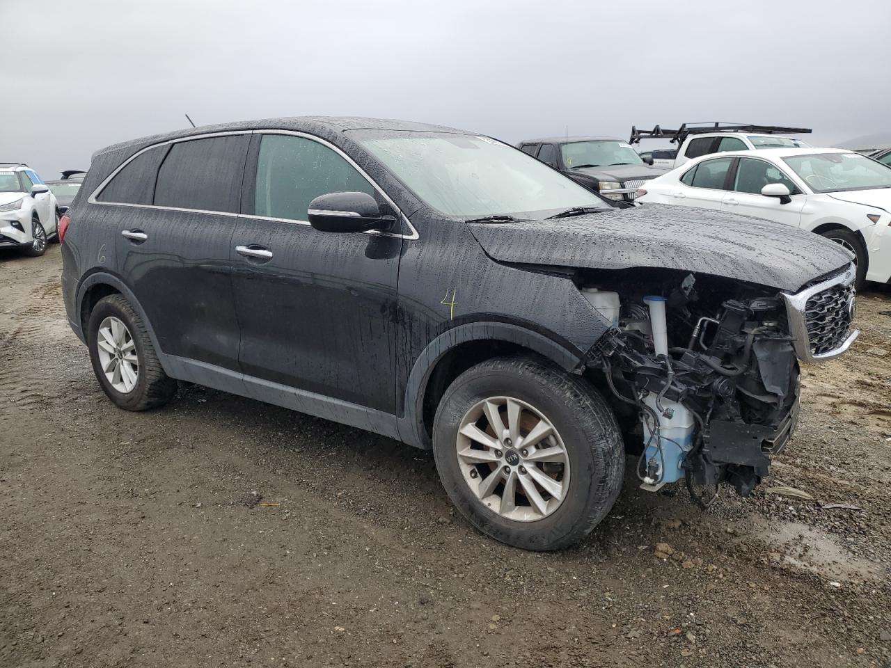 VIN 5XYPG4A3XKG564794 2019 KIA SORENTO no.4