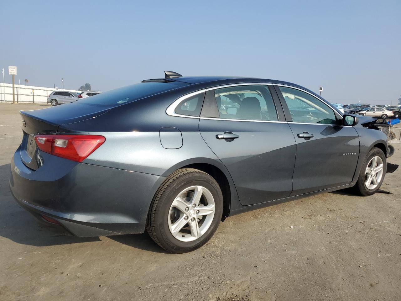 VIN 1G1ZB5ST7KF174713 2019 CHEVROLET MALIBU no.3