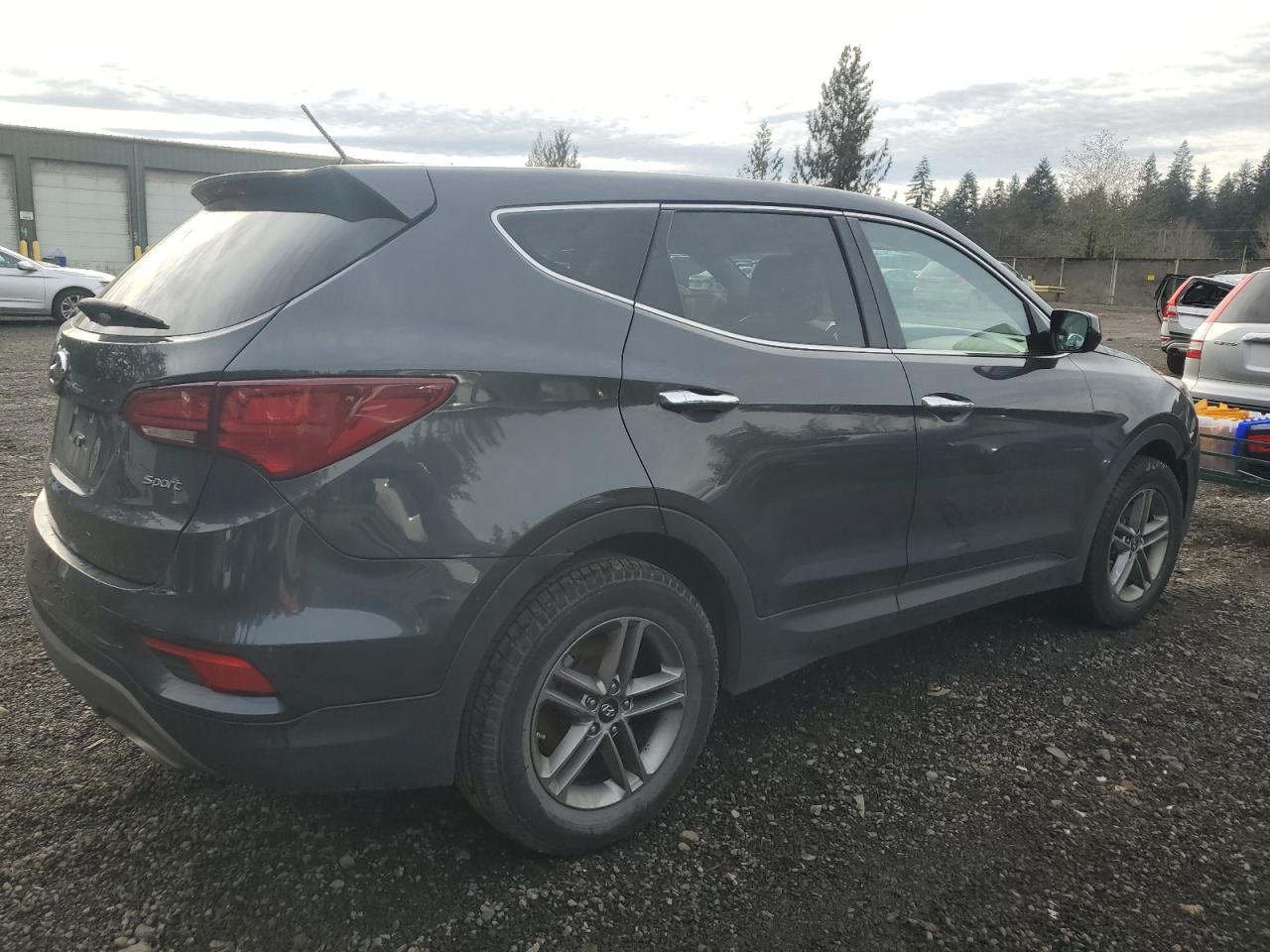 VIN 5XYZT3LB4JG560466 2018 HYUNDAI SANTA FE no.3