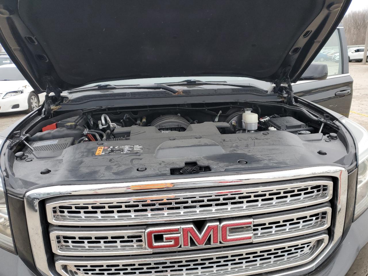2019 GMC Yukon Xl K1500 Slt VIN: 1GKS2GKC5KR159781 Lot: 84168734