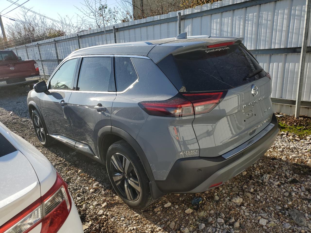 2021 Nissan Rogue - Image 2
