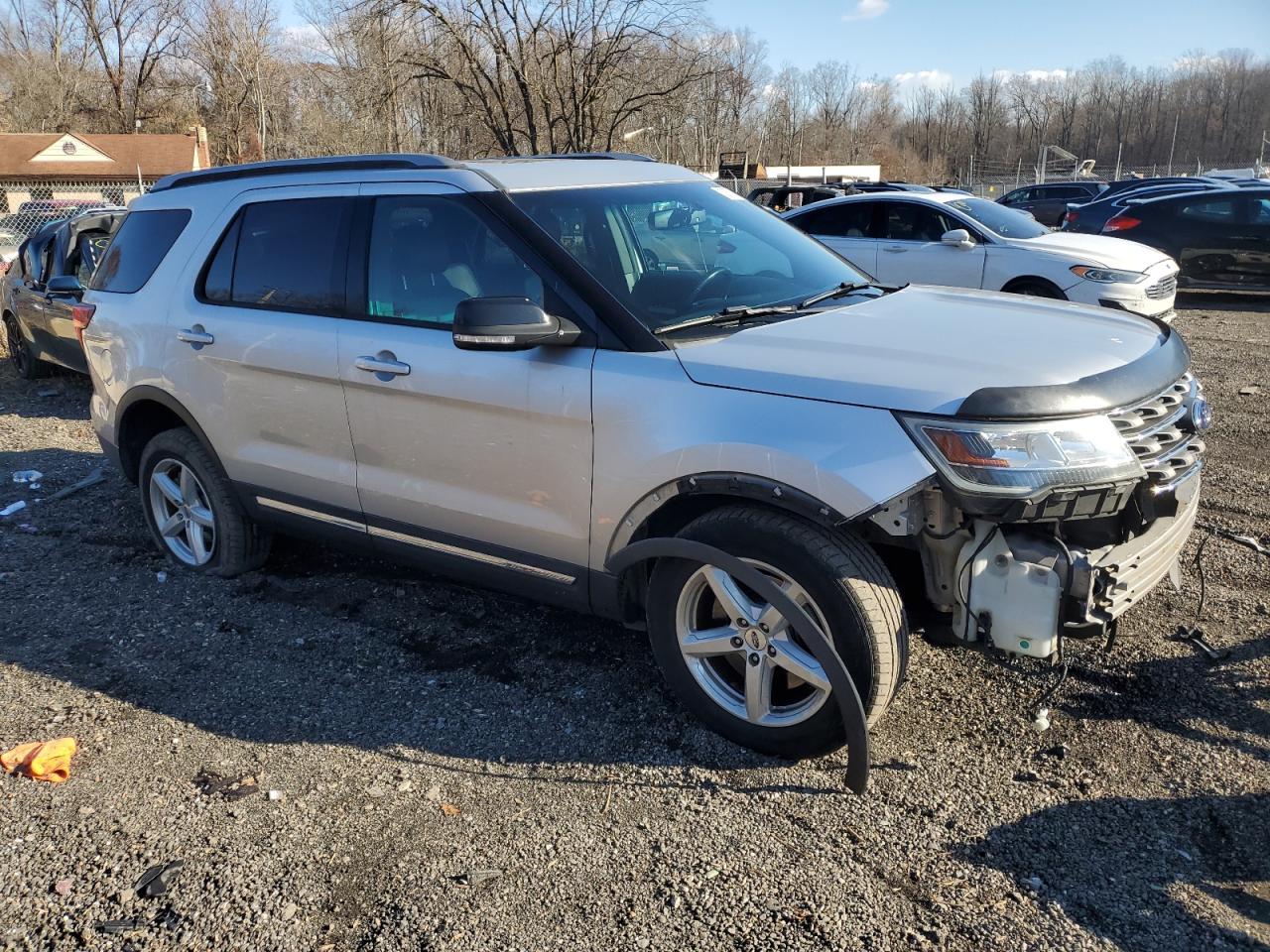 2016 Ford Explorer - Image 4