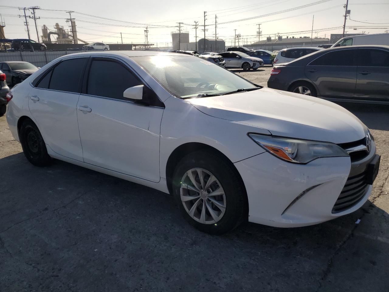 VIN 4T1BF1FK2HU454191 2017 TOYOTA CAMRY no.4