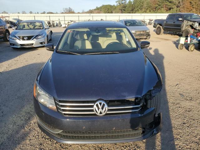 Sedans VOLKSWAGEN PASSAT 2013 Blue