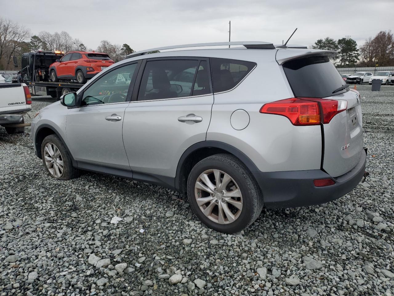 2013 Toyota RAV 4 - Image 2