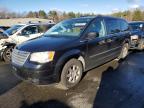 2010 Chrysler Town & Country Touring للبيع في Exeter، RI - Side