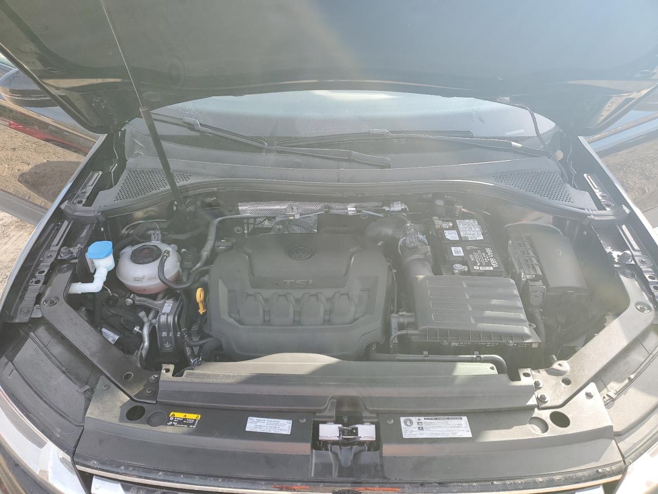 2020 Volkswagen Tiguan - Image 12