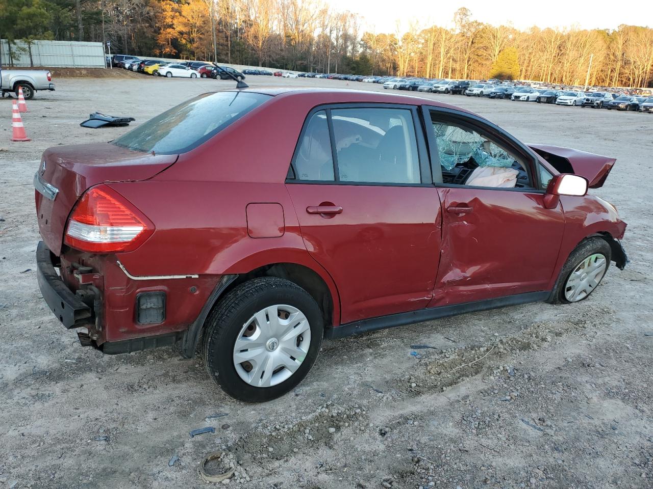 2010 Nissan Versa - Image 3