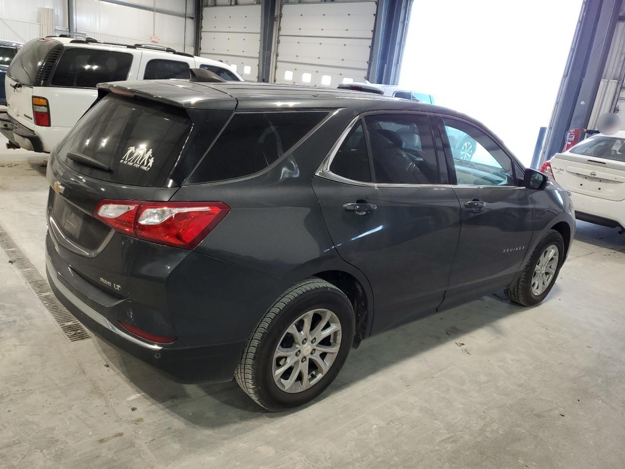 2019 Chevrolet Equinox - Image 3