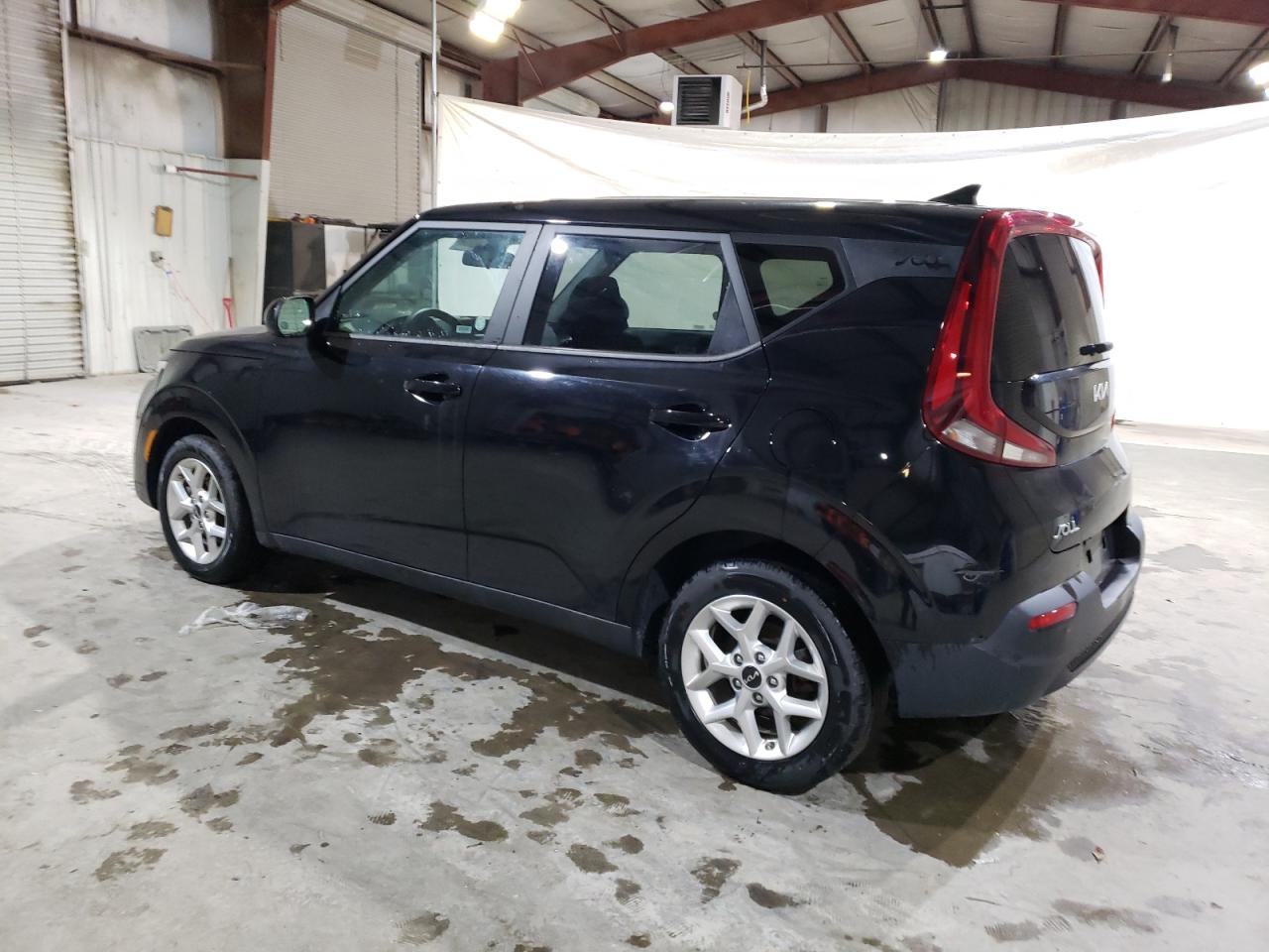 2022 Kia Soul - Image 2