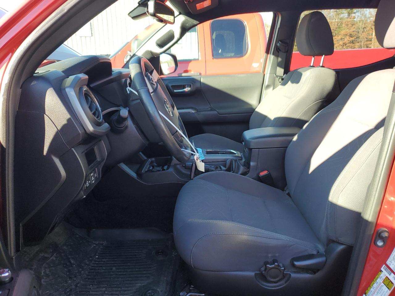 2018 Toyota Tacoma - Image 7