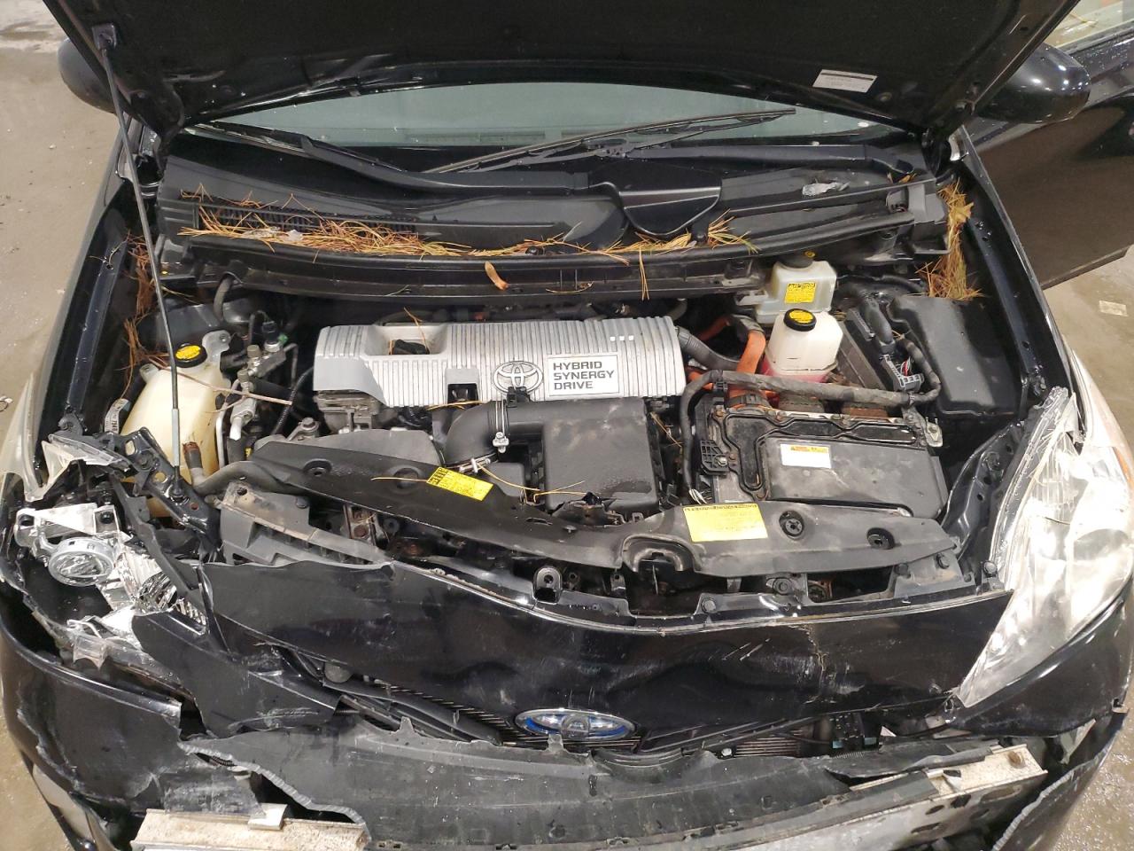 2014 Toyota Prius - Image 11