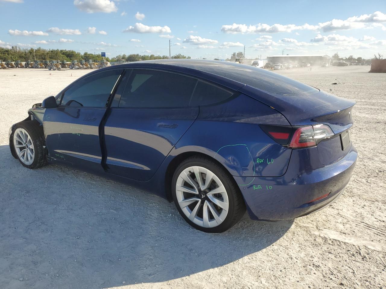 5YJ3E1EA8NF190855 2022 TESLA MODEL 3 - Image 2
