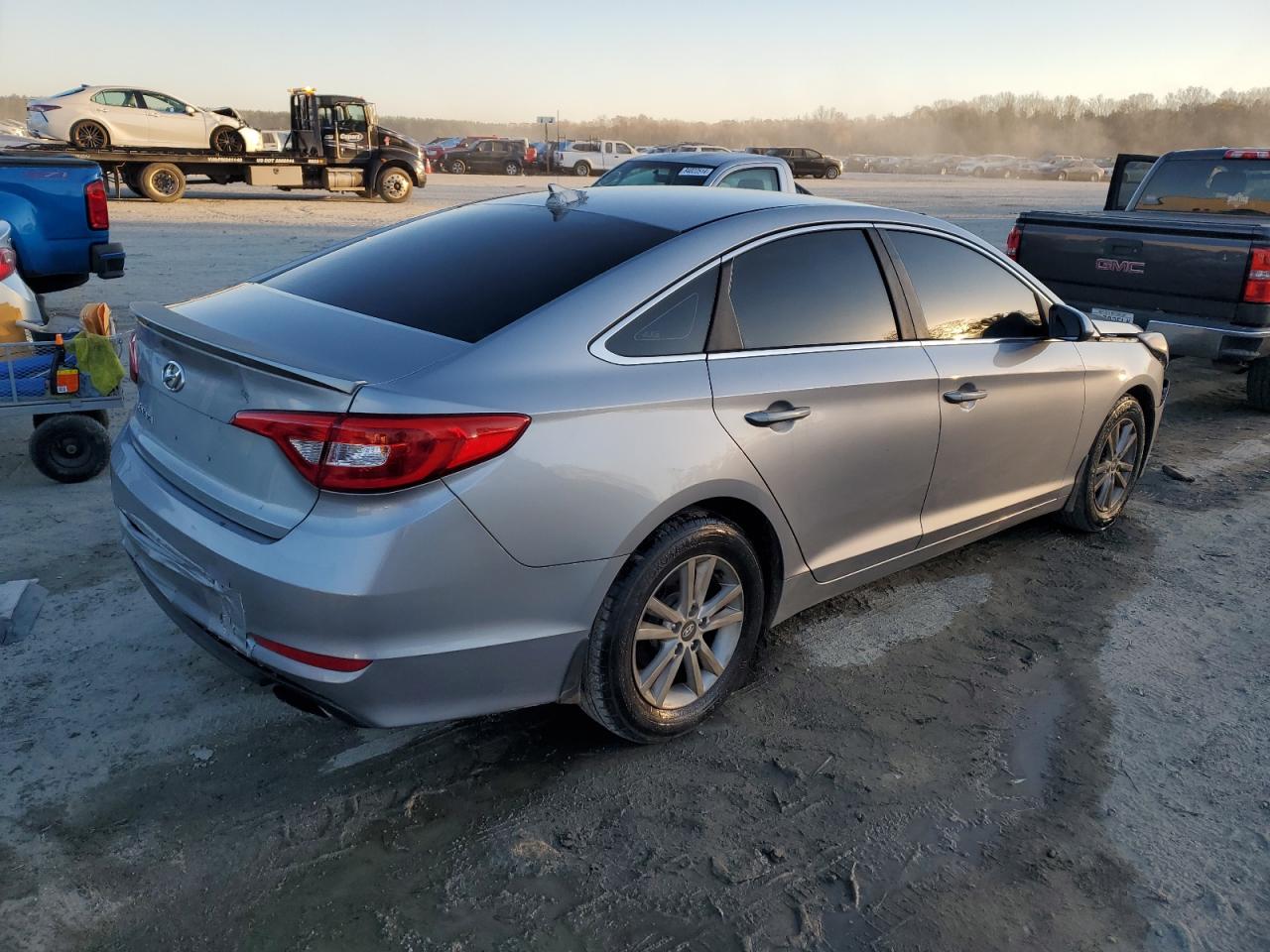 2015 Hyundai Sonata - Image 3
